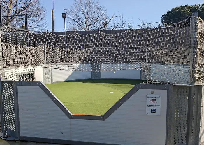 Mobil 205 6 A 8 Personnes Gastes